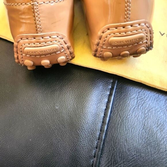 Louis Vuitton Nude Patent Leather Flats - Picture 7 of 13